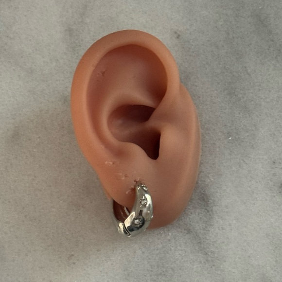 Silver Star Burst Chunky Oval Hoop Earrings 

Brand New - Picture 2 of 6